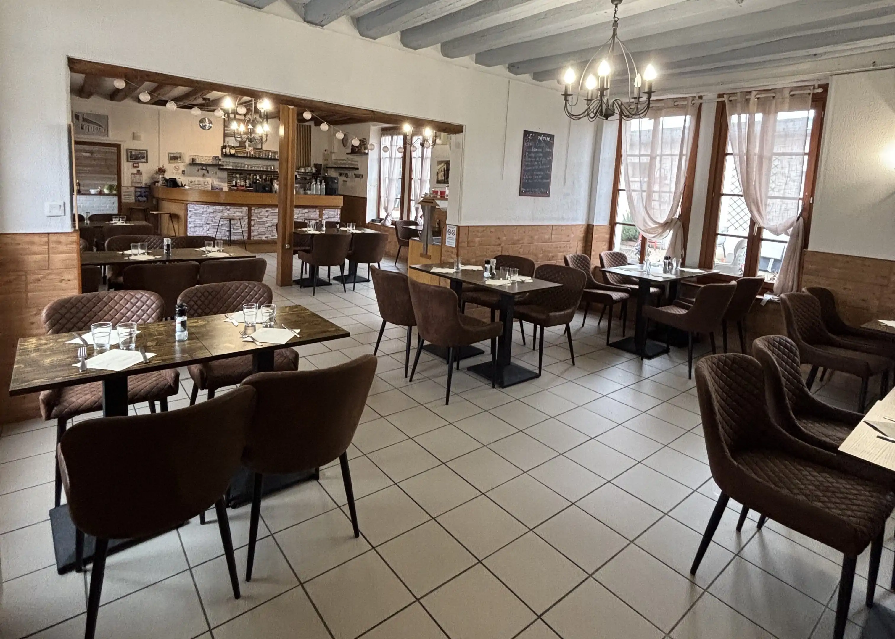 Restaurant près du Mans : pourquoi choisir un restaurant traditionnel ?